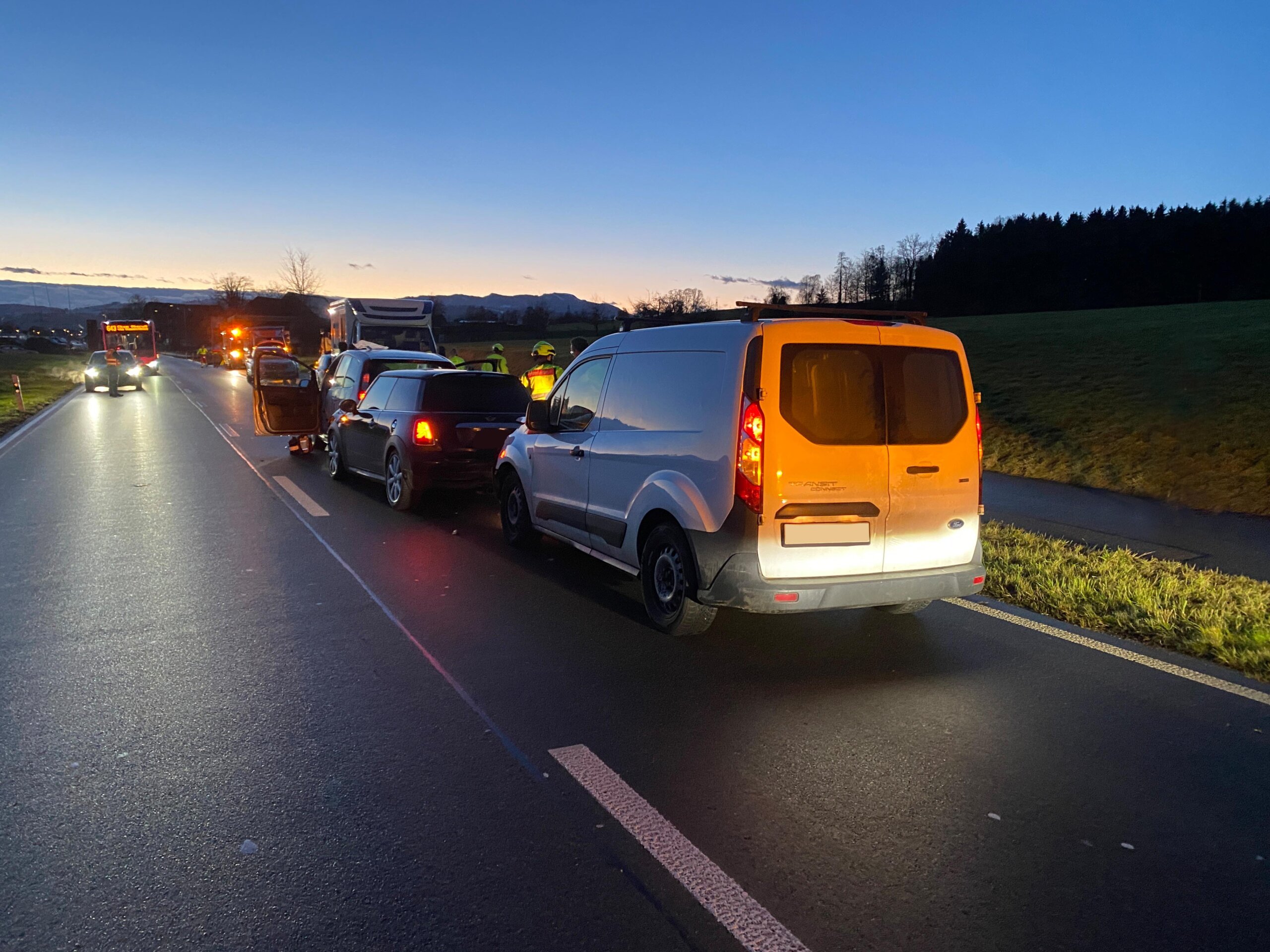 Morgenchaos Mehrere Verletzte Bei Zwei Unf Llen Zentralplus