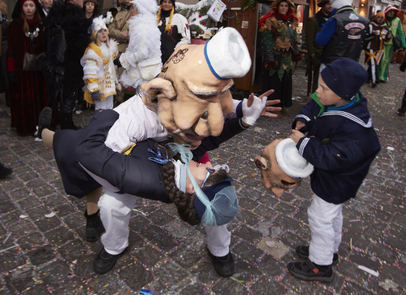 Luzerner Fasnacht Holzwoerm