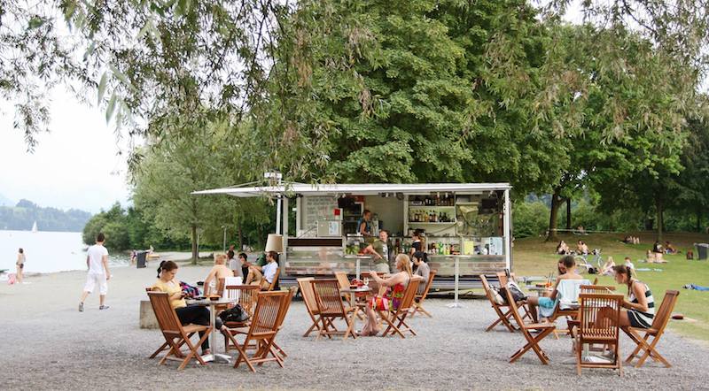 Sascha Welz von der Bar Berlin wird sich nun voll auf die Beach-Bar an der Ufschötti konzentrieren. (Bild: Facebook)