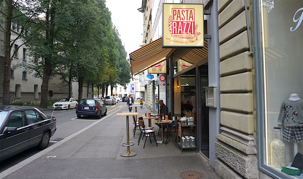 Zwischen dem Theater und der Stadtverwaltung am Hirschengraben gelegen, läuft das Pastarazzi besonders am Mittag gut. (Bild: jal)