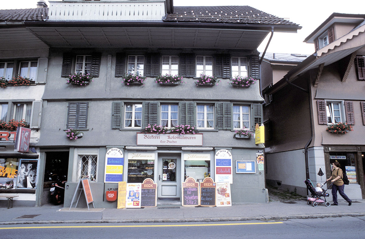 Idyllisches Dorfleben: eine Bäckerei an der Dorfstrasse in Escholzmatt.