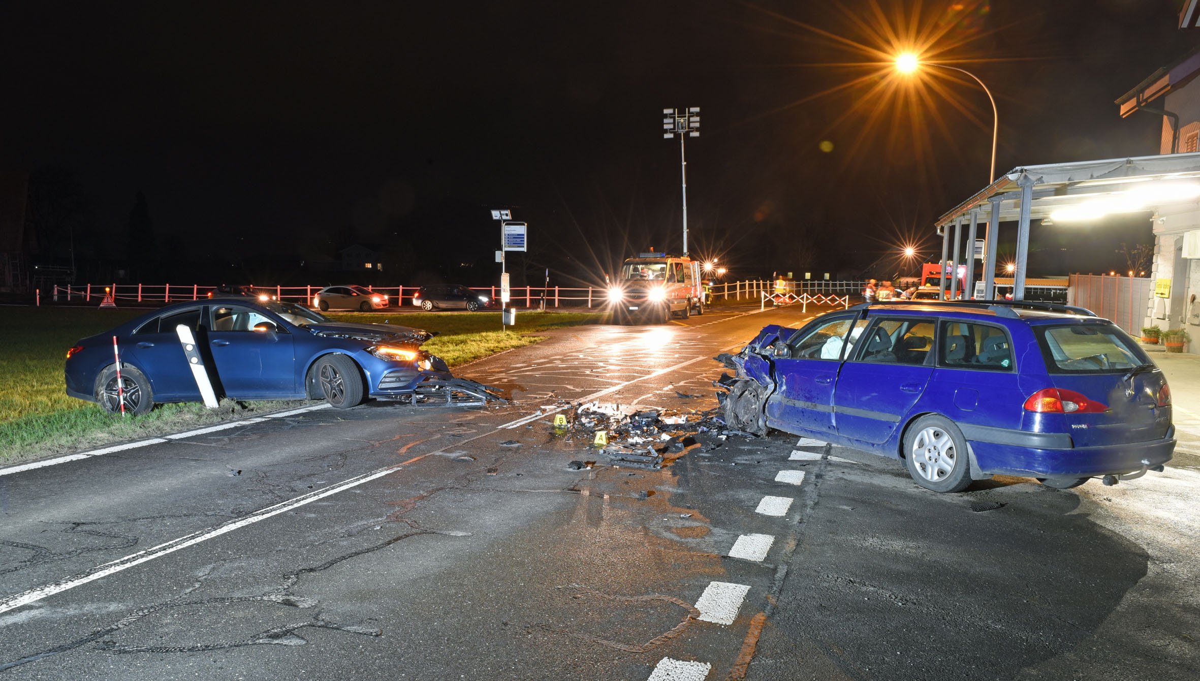 Rothenburg: Zwei Autos Kollidieren – Vier Personen Verletzt Zentralplus