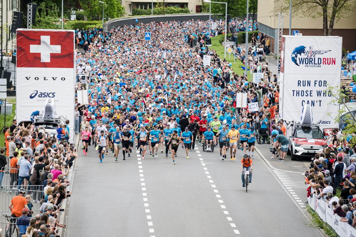 Tausende rannten in Zug beim «Wings for Life World Run» l zentralplus
