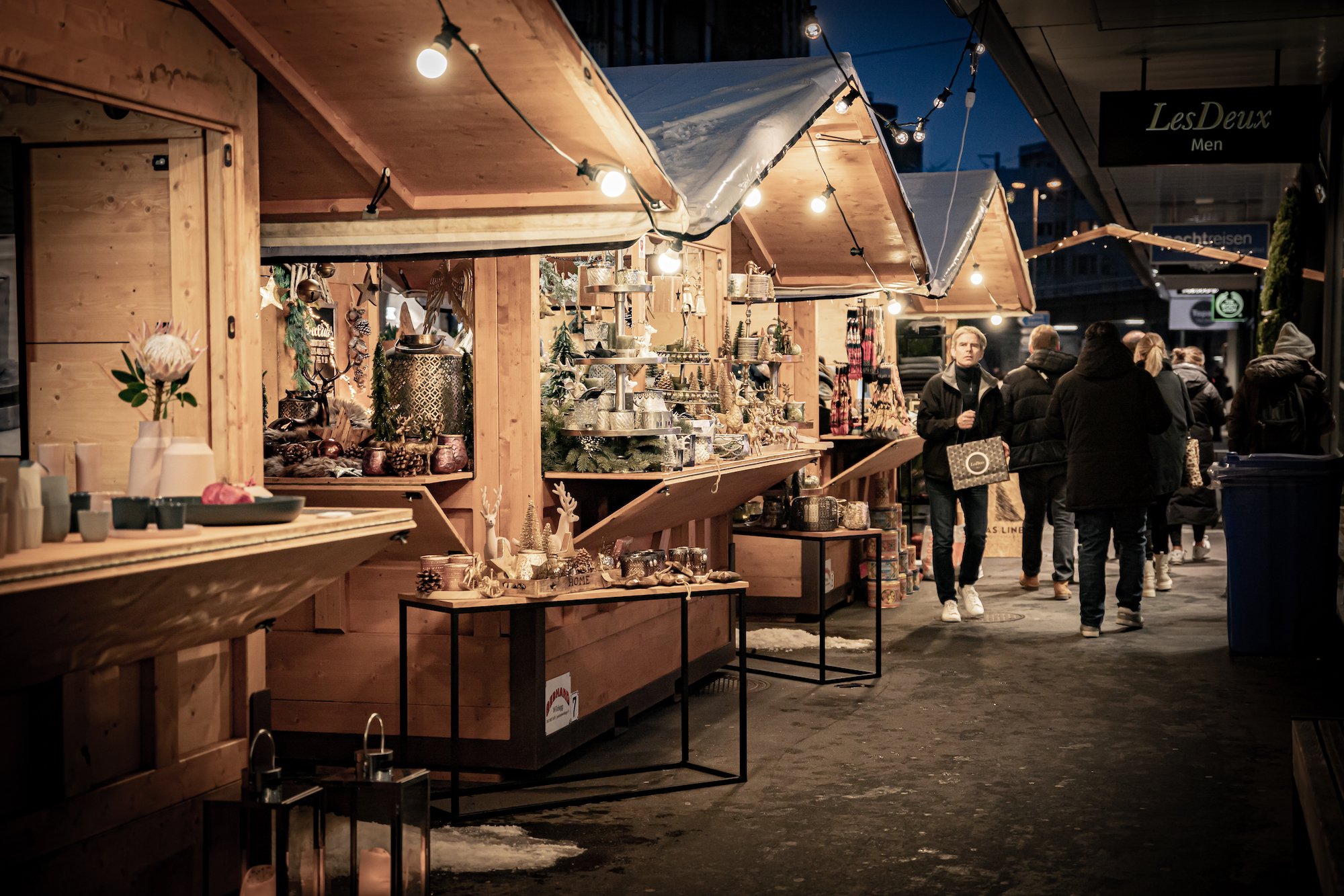 Zuger MiniWeihnachtsmarkt baut aus I zentralplus